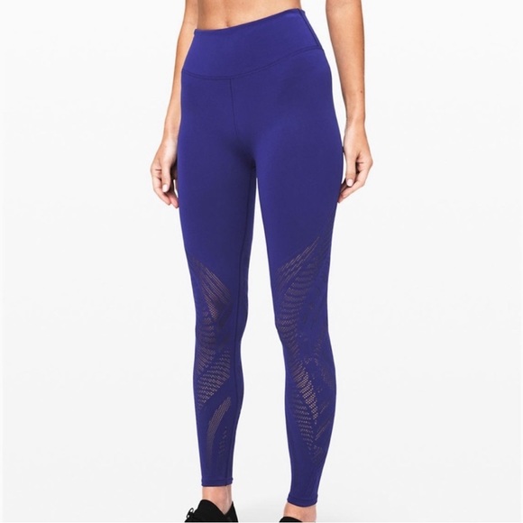 lululemon athletica Pants - Lululemon Reveal Tight *En Avante 26”